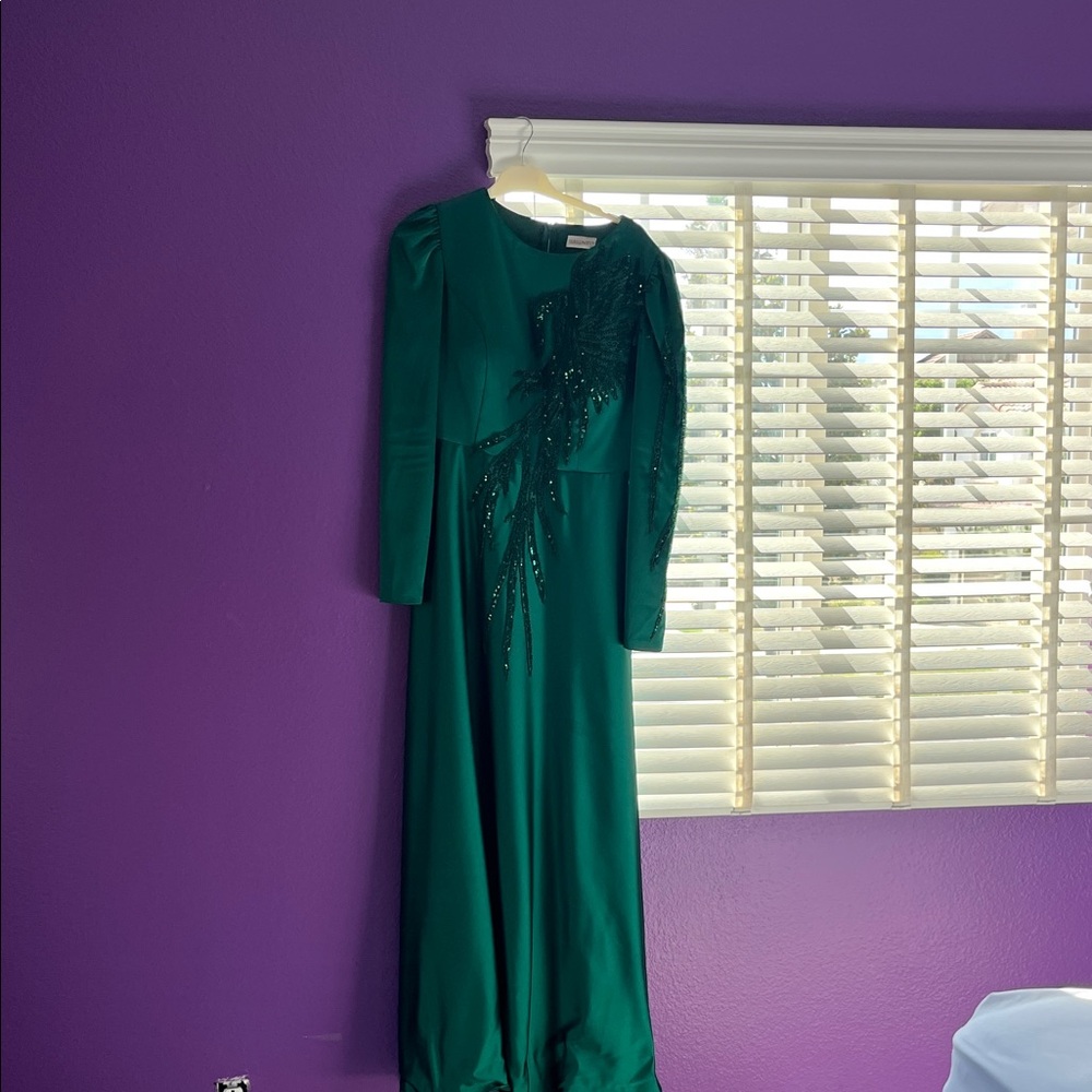 Elegant Green Long Sleeve Dress
